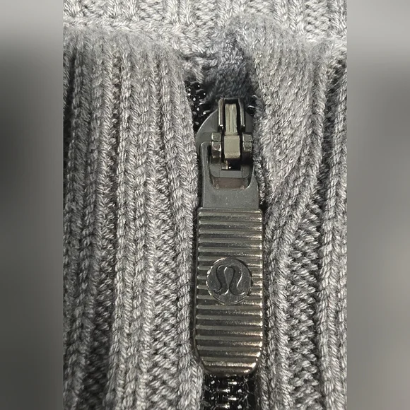 Lululemon Softer Still Wrap In Heathered Grey - Picture 2 of 9